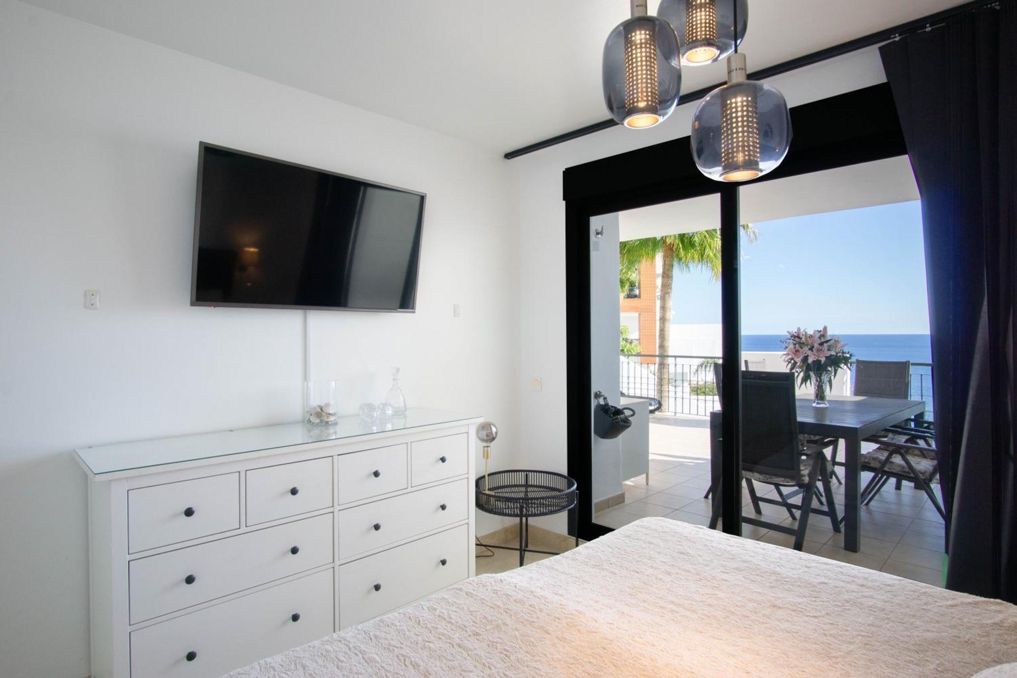 Beautiful Apartment With Stunning Sea Views And A Large Terrace! Торрокс-Коста Экстерьер фото