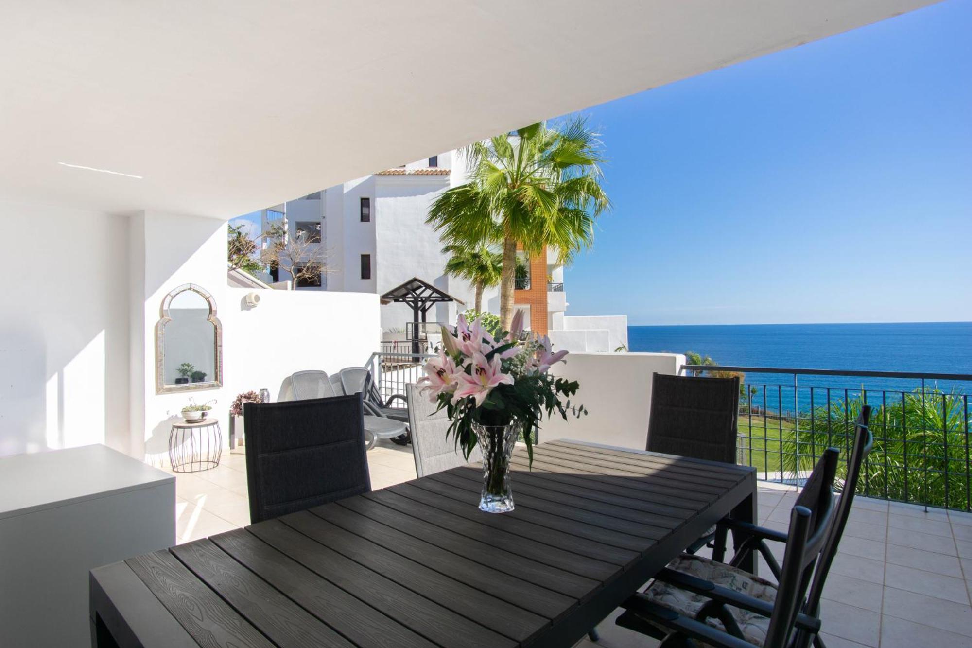 Beautiful Apartment With Stunning Sea Views And A Large Terrace! Торрокс-Коста Экстерьер фото